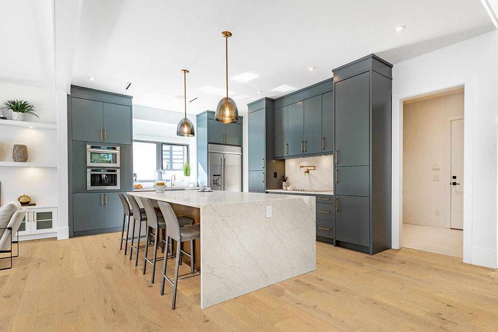 Ladson Bramlett Engineered Hardwood, room scene