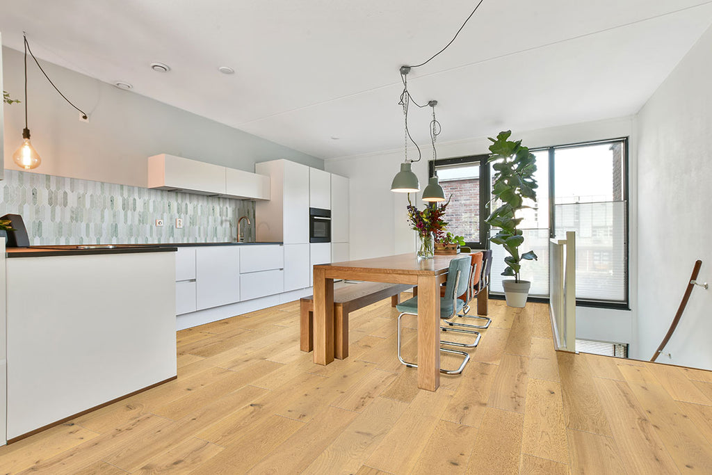 Ladson Bramlett Engineered Hardwood, room scene